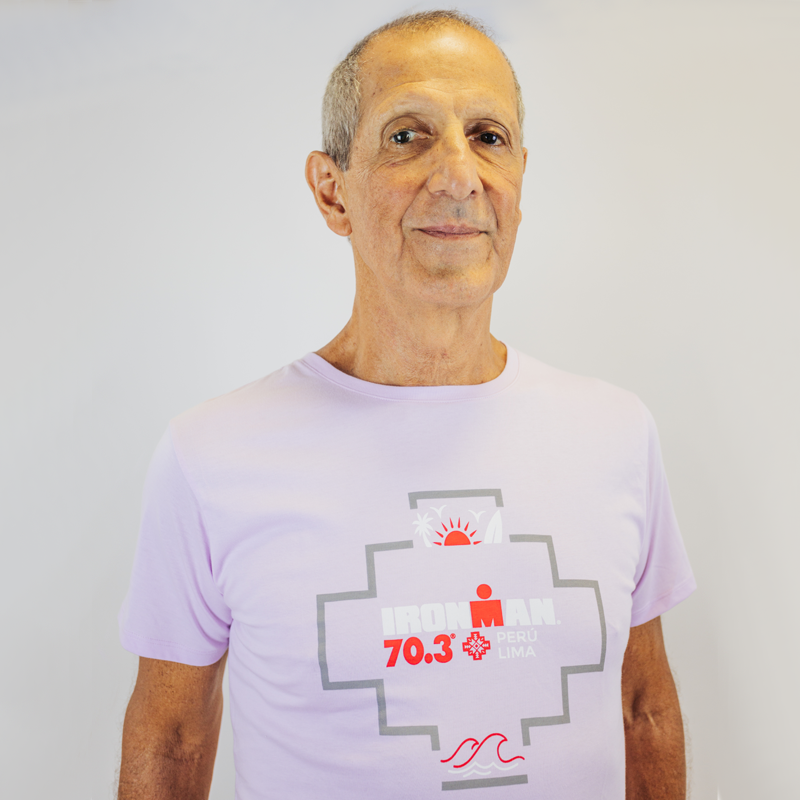 CAMISETA DE ALGODÓN RUTAS DEL ALMA – MANCORA HOMBRE COLOR LILA | IRONMAN
