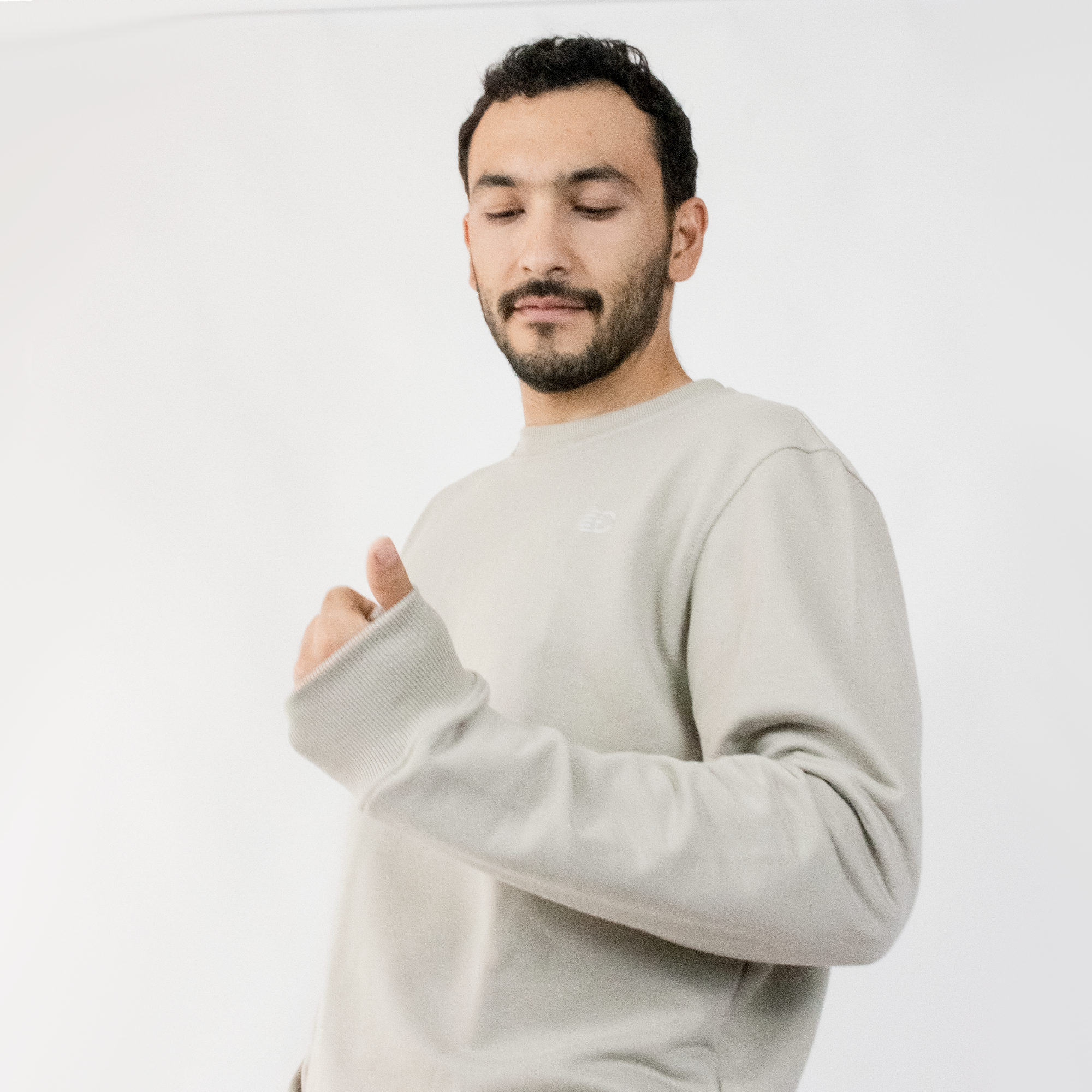 ACTIVE. 01 POLERA UNISEX GRIS | CINCO AM