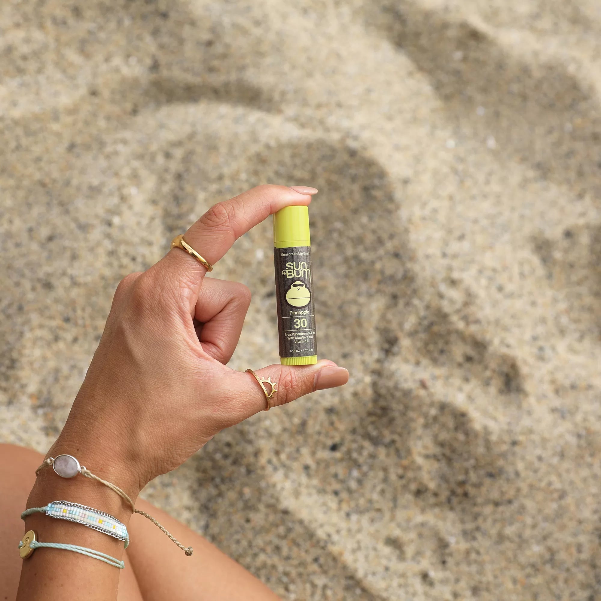 BÁLSAMO LABIAL CON PROTECCIÓN SOLAR SPF 30 ORIGINAL - PIÑA | SUN BUM