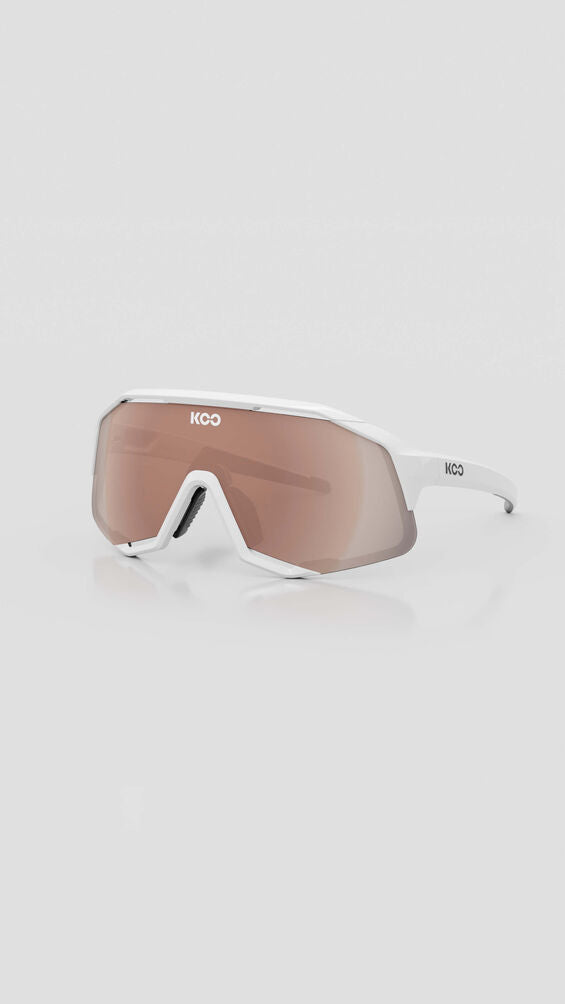 Demos White / Brown | KOO
