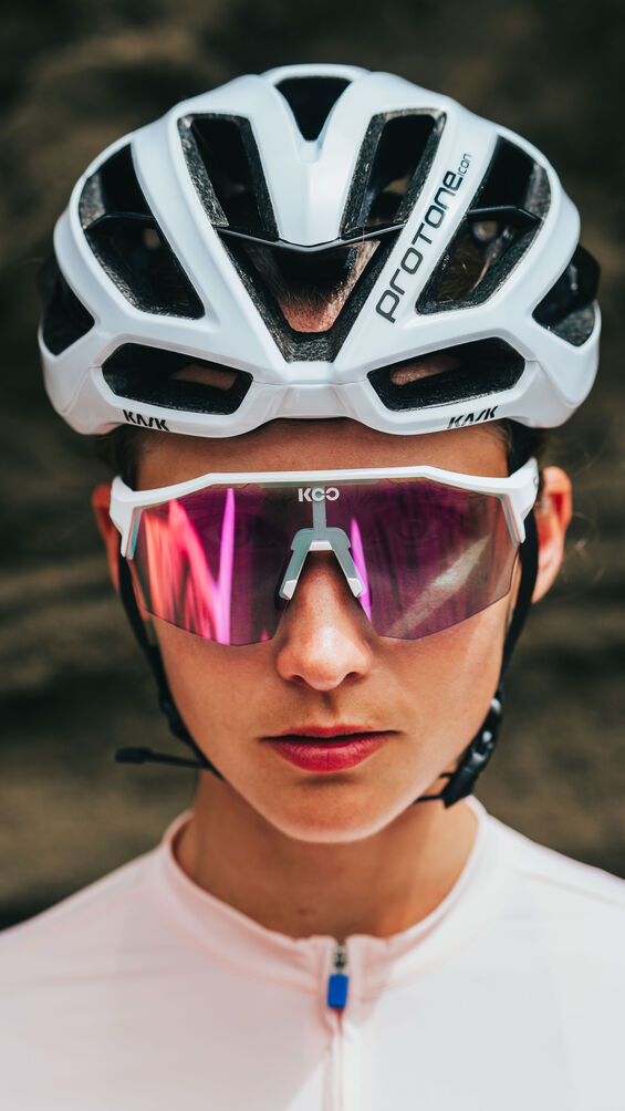 Alibi White Matt / Photochromic Fuchsia Mirror | KOO - CINCO AM