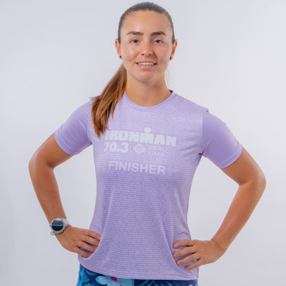 CAMISETA FINISHER IM 70.3 PERÚ - MUJER - CINCO AM
