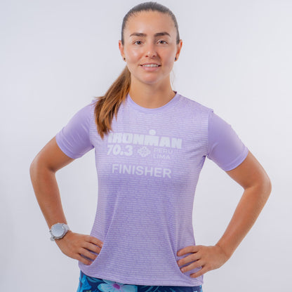CAMISETA FINISHER IM 70.3 PERÚ - MUJER - CINCO AM