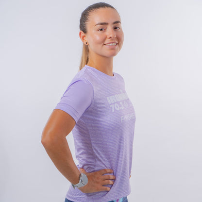 CAMISETA FINISHER IM 70.3 PERÚ - MUJER - CINCO AM