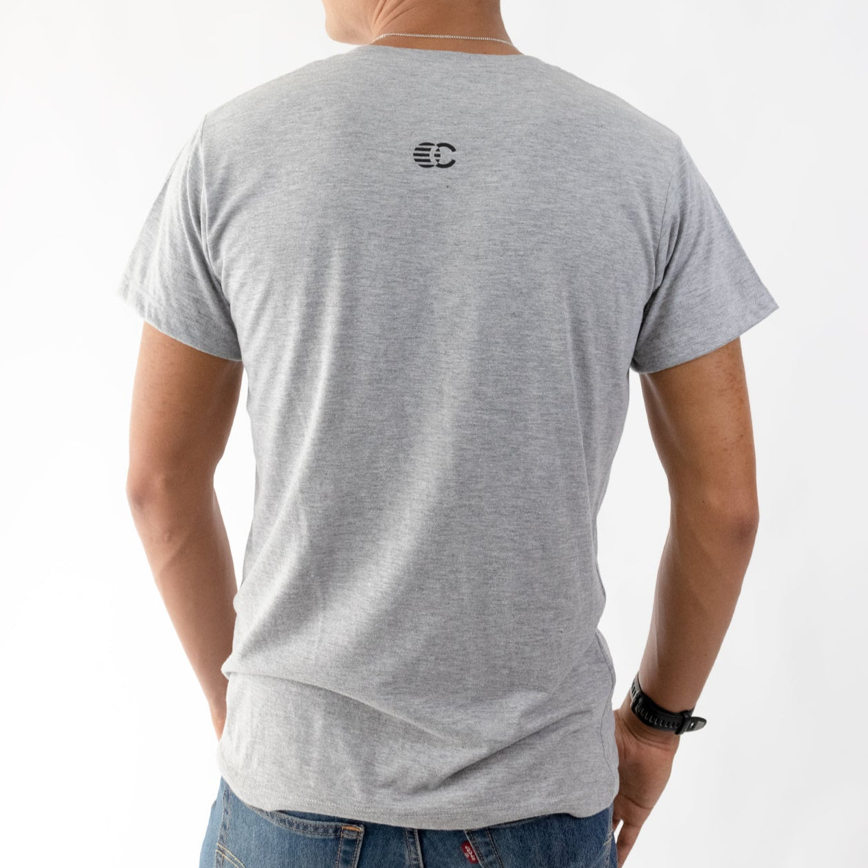 CAMISETA LIFESTYLE MAN GRAY MIND OVER MILES  | CINCO AM