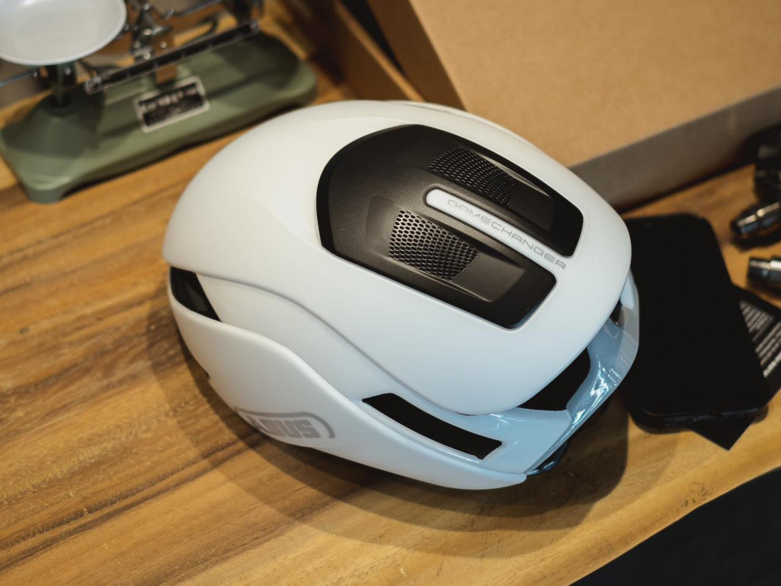 CASCO ABUS GAMECHANGER 2.0 POLAR WHITE MATTE - CINCO AM