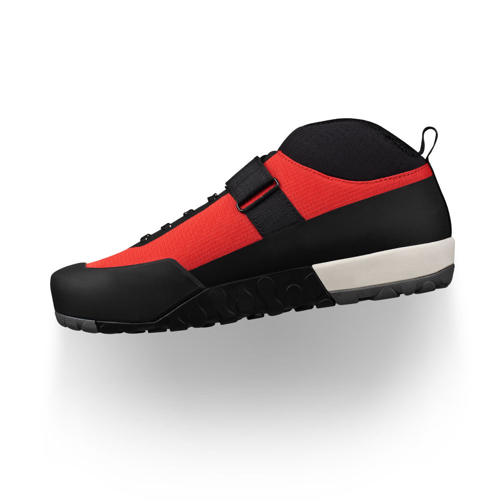 ZAPATILLA GRAVITA TENSOR COLOR NEGRO-ROJO | FIZIK - CINCO AM